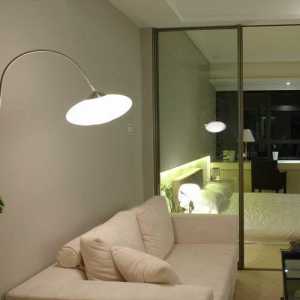 现代别墅创意灯饰起居室装修效果图