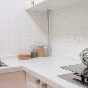 70平米二居室白色厨房装修效果图