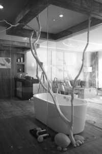 现代别墅温馨淡雅浴室装修效果图