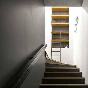 现代高端实木居家楼梯装修效果图