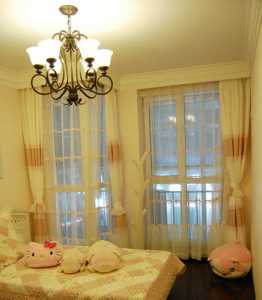 窗帘卧室粉色飘窗装修效果图