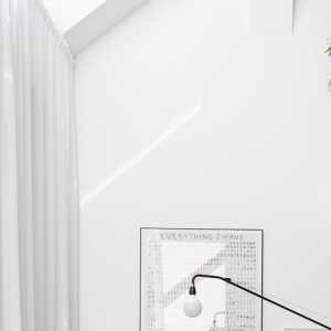 现代窗帘客厅吊灯装修效果图