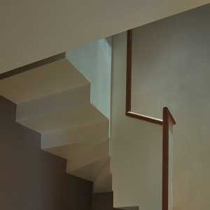 现代别墅个性楼梯式起居室装修效果图