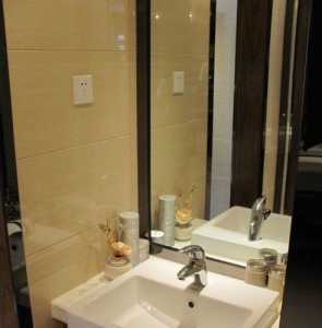 卫生间淋浴房花洒灯具三居装修效果图