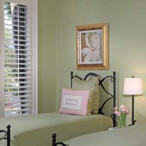 绿色窗帘卧室英式田园装修效果图