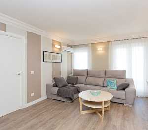 客厅沙发彩色拼接家居地毯装修效果图
