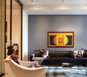 现代别墅起居室暖黄色墙面装修效果图