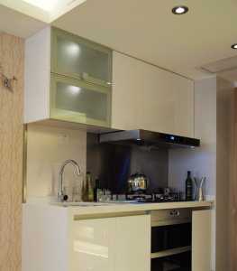 斜顶阁楼交换空间厨房现代装修效果图