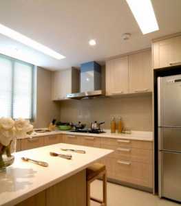厨房实木橱柜橱柜吸顶灯装修效果图